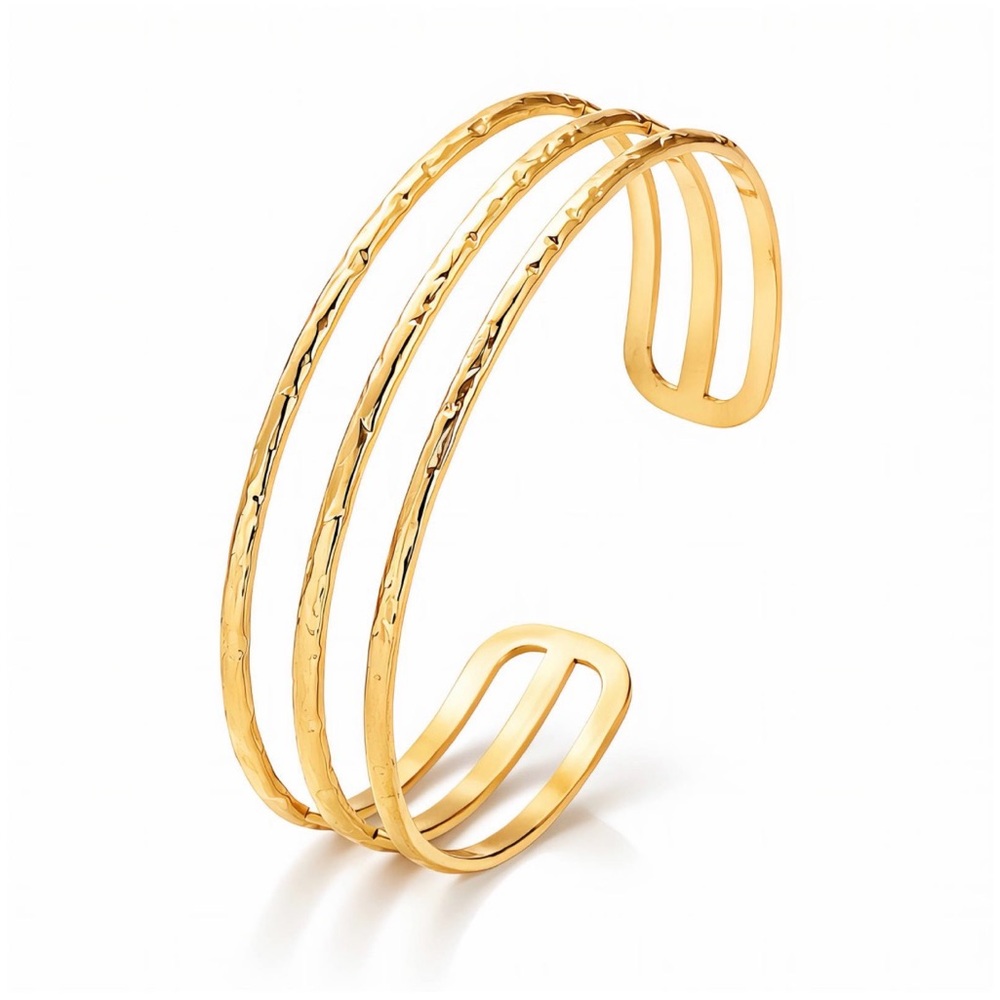 B2. Three Rings Bracelet